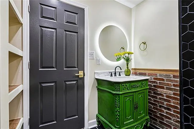 1324 Cambronne St #101 — Photo 13