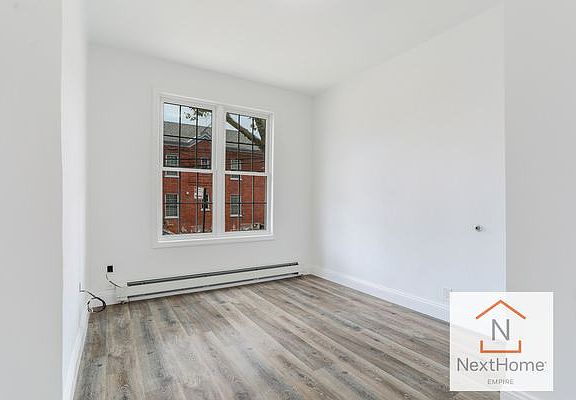 3rd image of 2404 23rd St #1