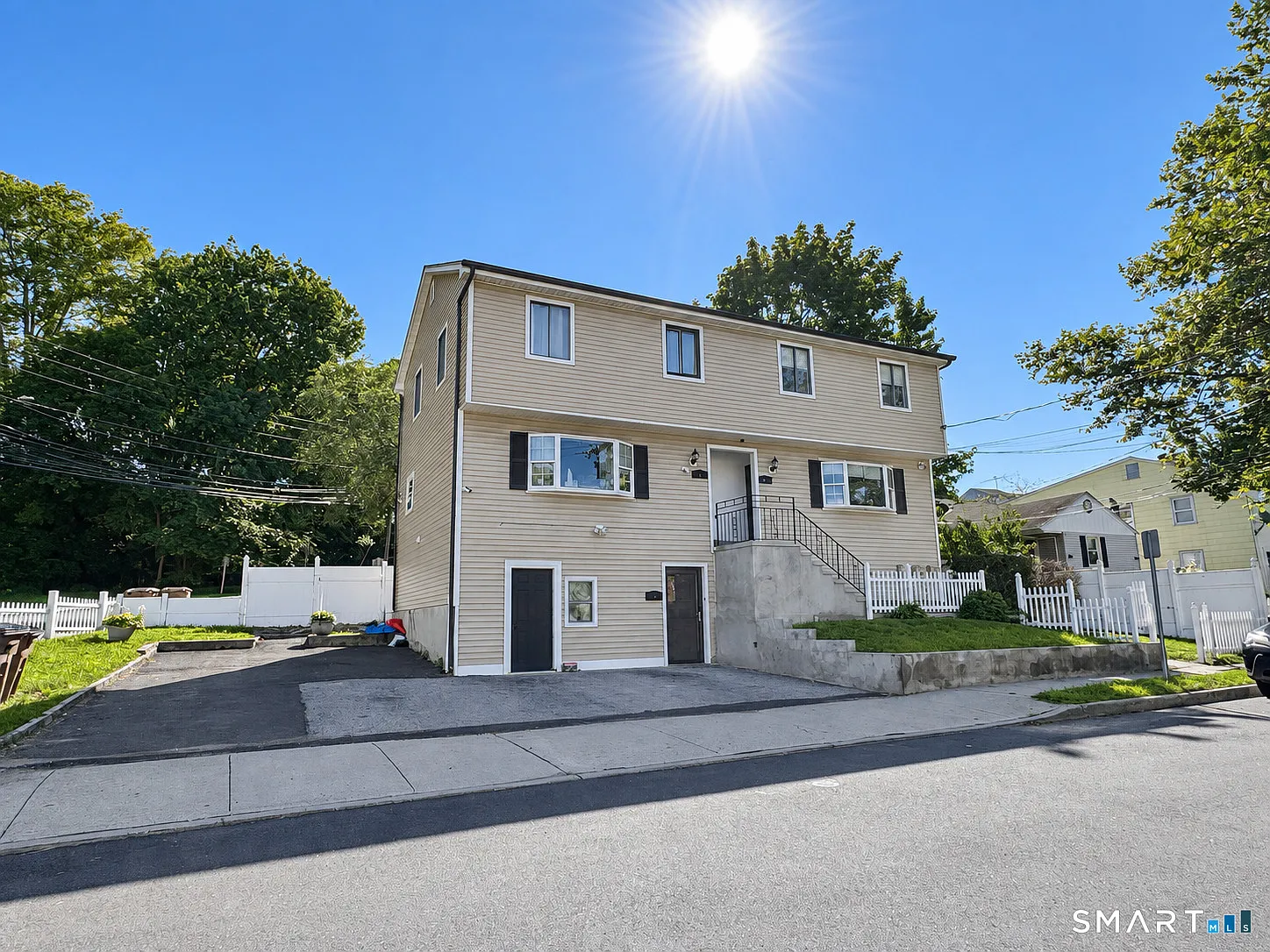 3 bed, 1.5 bath, 993 sqft, $3,500 — Photo 1