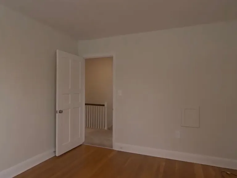2323 Eldridge St — Photo 7