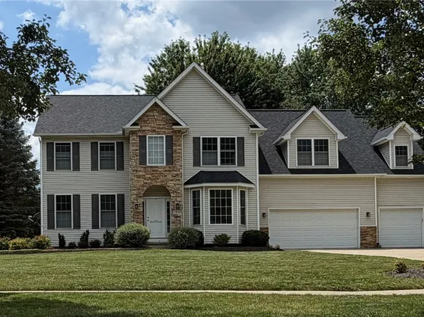 5831 Emerald Lakes Dr, Medina, OH 44256