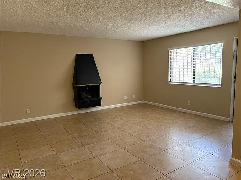 2080 Karen Ave #17 — Photo 4