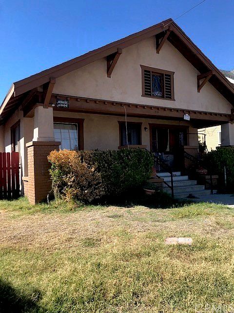 1st image of 216 S Mount Vernon Ave