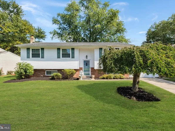 33 Estate Rd, Lumberton, NJ 08048