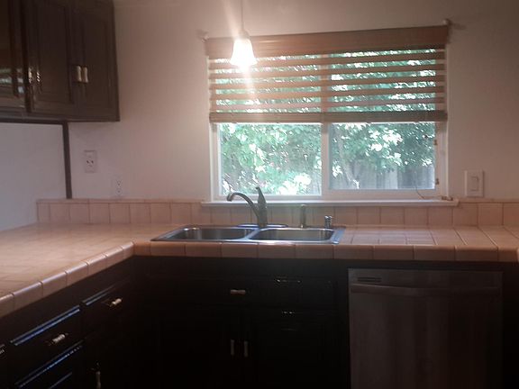 4th image of 1143 Littleoak Cir