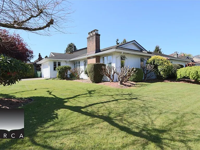 6400 Dakota Dr — Photo 39