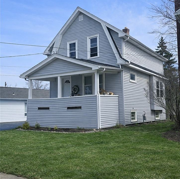1st image of 149 Dexter St