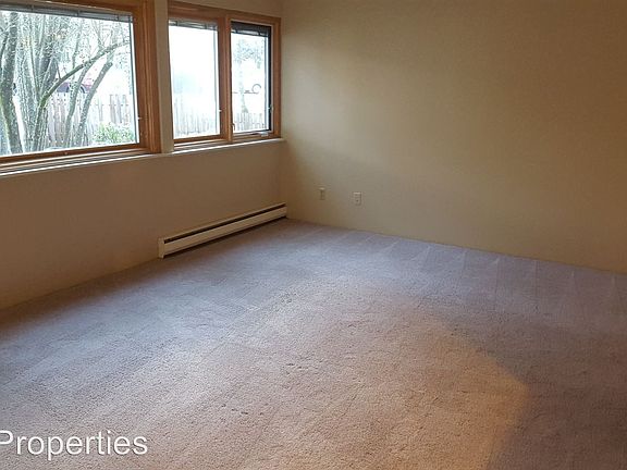 4th image of 215 10th Ave SE APT 23