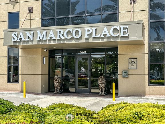 3rd image of 1478 Riverplace Blvd APT 704