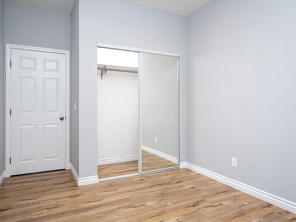 4th image of 7616 Oak Park Ave