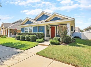 9305 Masse Ct, Aubrey, TX 76227