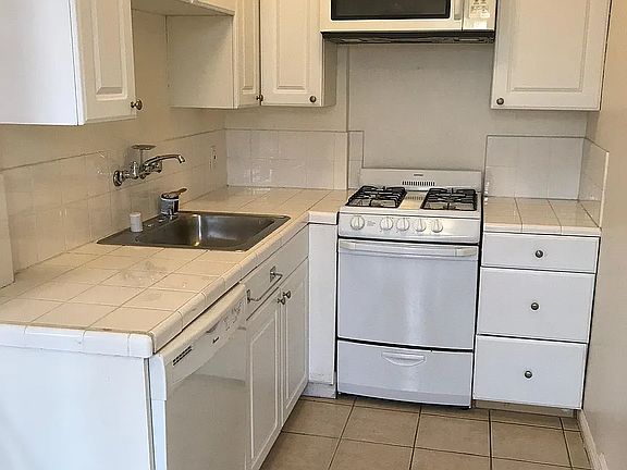 4th image of 1226 Broadway APT 1