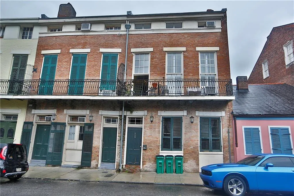 929 Dumaine St — Photo 1
