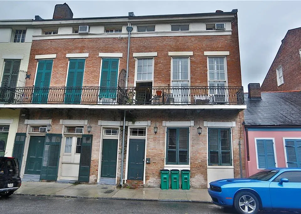 929 Dumaine St