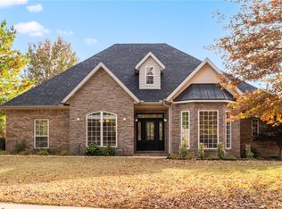 1080 Thornridge Rd, Bentonville, AR 72712