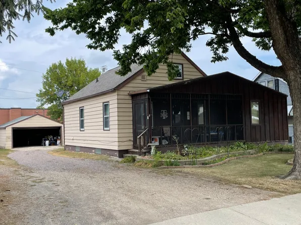 104 Spicer Ave N, Raymond, MN 56282