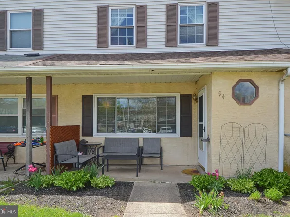 94 Laurel Ct, Quakertown, PA 18951