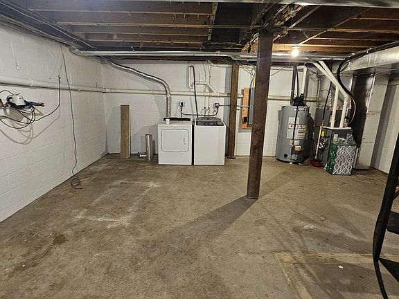 5th image of 26 Poplar St
