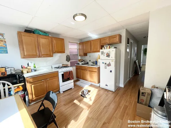 (undisclosed Address), Roxbury, MA 02120