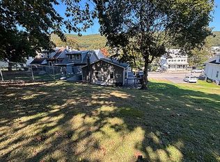 1700 W Pine St, Coal Township, PA 17866