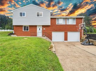 147 Victoria Dr, White Oak, PA
