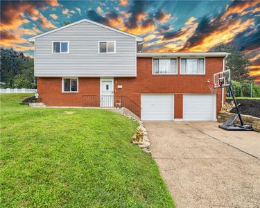 147 Victoria Dr, White Oak, PA, 15131