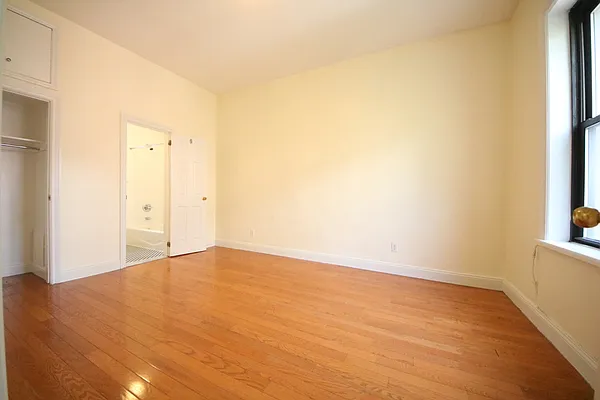 Rented by (Legacy) NY Quality Living Uptown | media 20