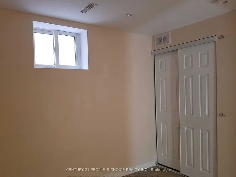 5689 Sidmouth St #LOWER — Photo 5