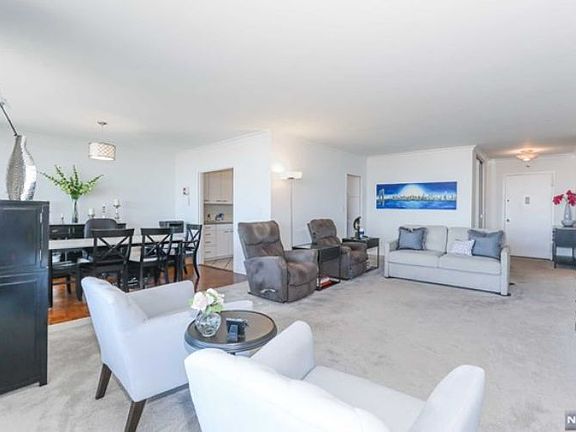 4th image of 1530 Palisade Ave APT 19-N