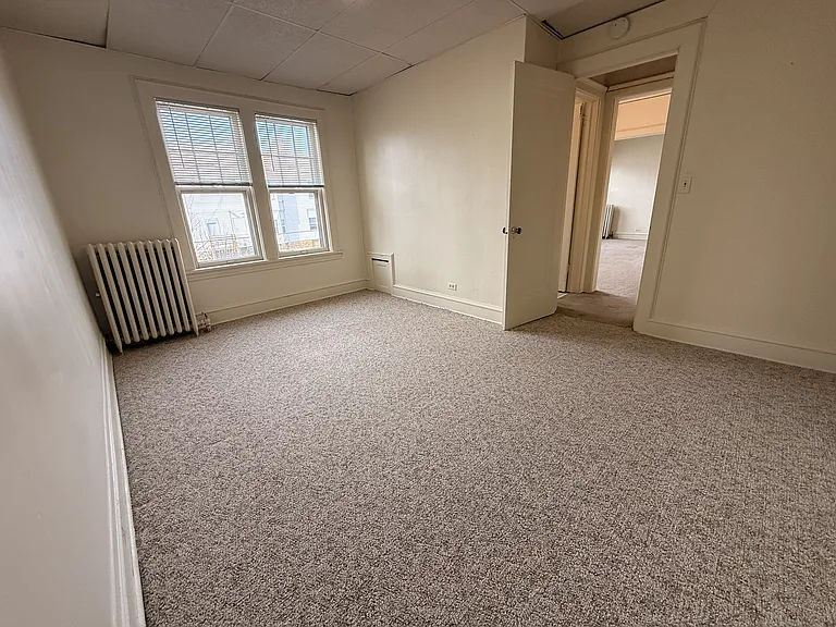 Devonshire Apartments — Photo 22