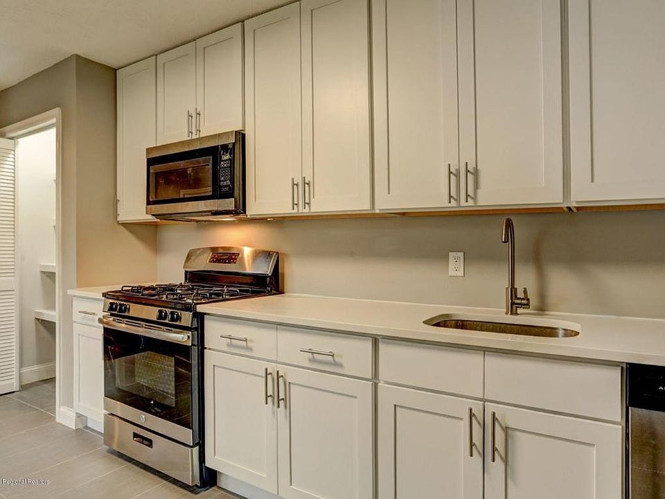 1st image of 2145 Dover Pines Ave