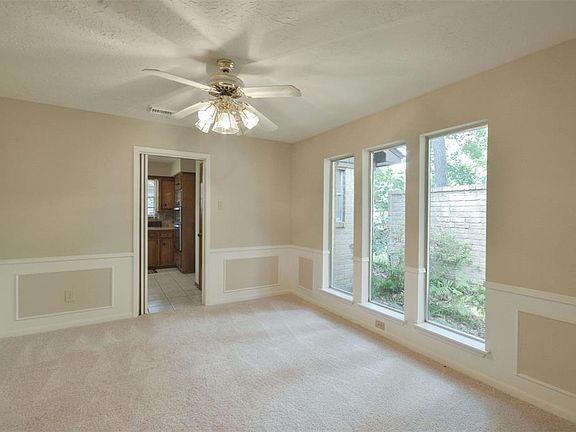 4th image of 2214 Riverlawn Dr