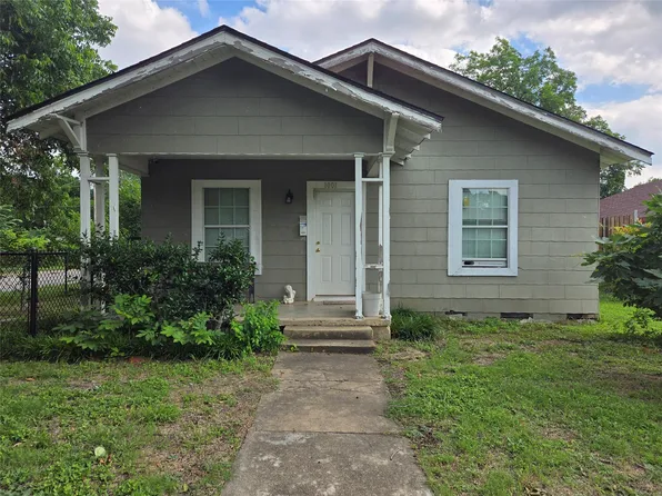 1001 W Drew St, Fort Worth, TX 76110