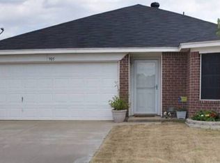 905 Meadowlark Dr, Saginaw, TX 76131
