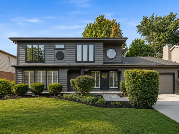 1430 Country Ln, Deerfield, IL 60015