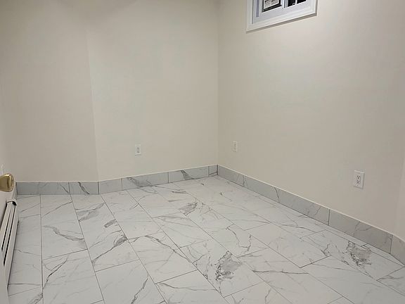 4th image of 221 E 3rd St #B1