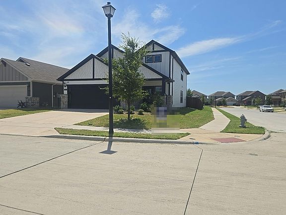 2nd image of 2119 River Pine Rd