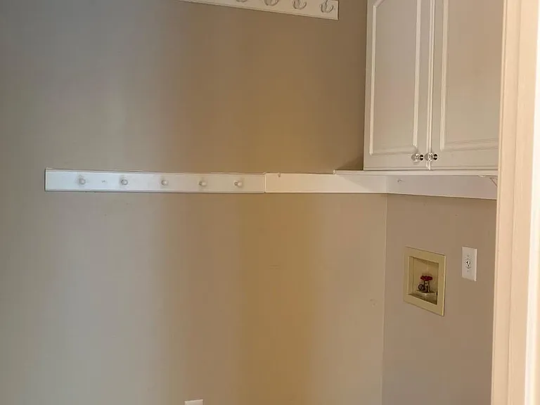 12901 Hedgetop Dr — Photo 22