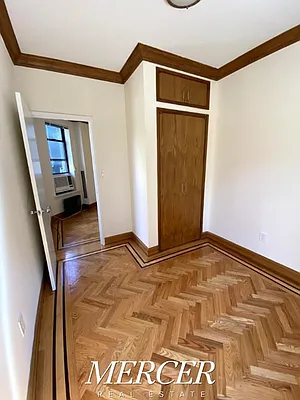 Rented by Mercer Real Estate | media 31