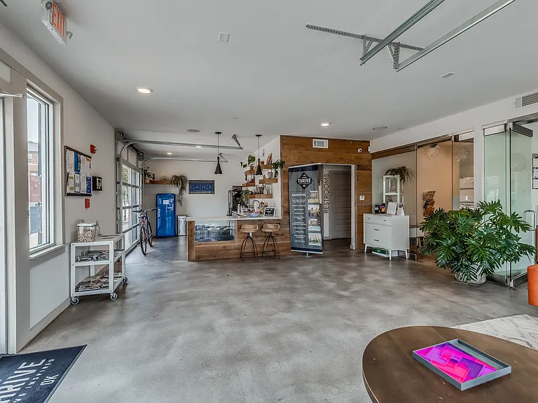 THRIVE Jenks - Leasing Office
