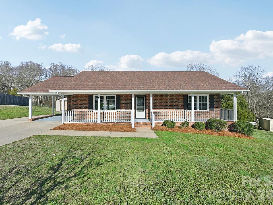 1st image of 107 Mario Dr