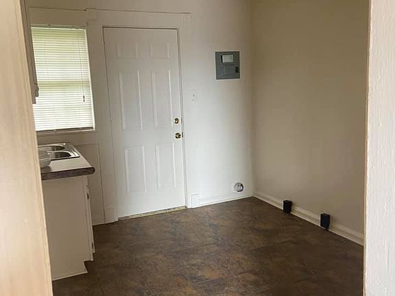 5th image of 4016 36th Ave N #4016