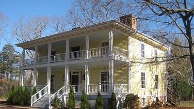 1st image of 915 Longwood Dr