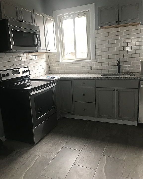 2nd image of 106 Cypress St
