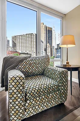 Sold by Triplemint | media 4