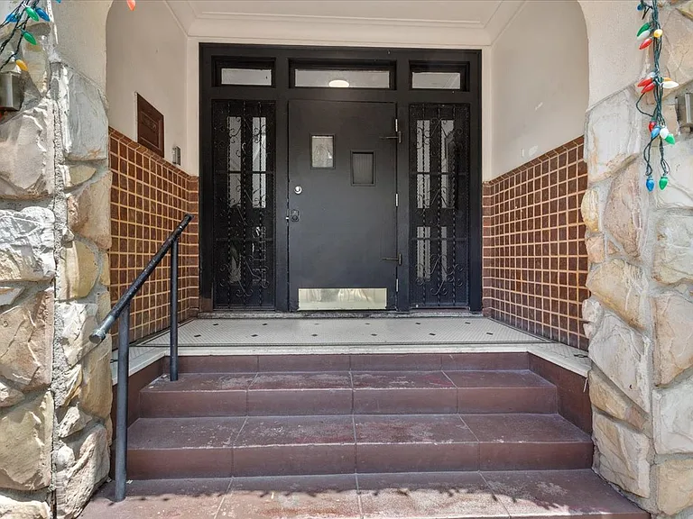 1511 W 4th St #23 — Photo 19