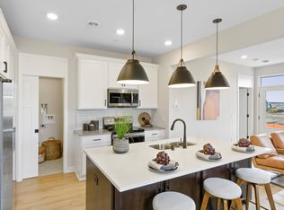 13654 Hollybrook Dr, Apple Valley, MN 55124