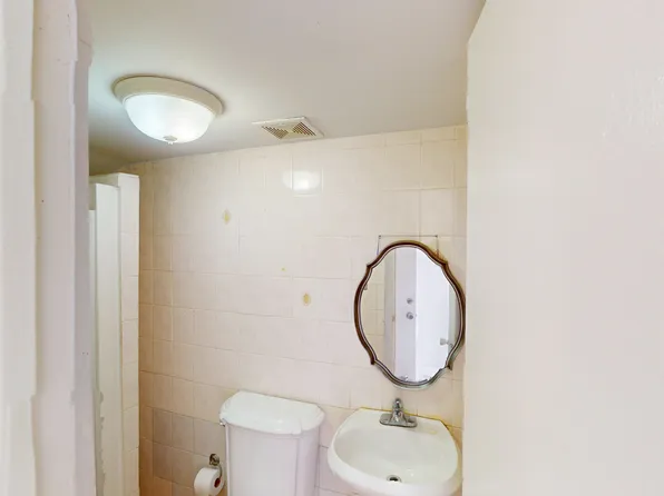 3718 Neptune Avenue image 11 of 18