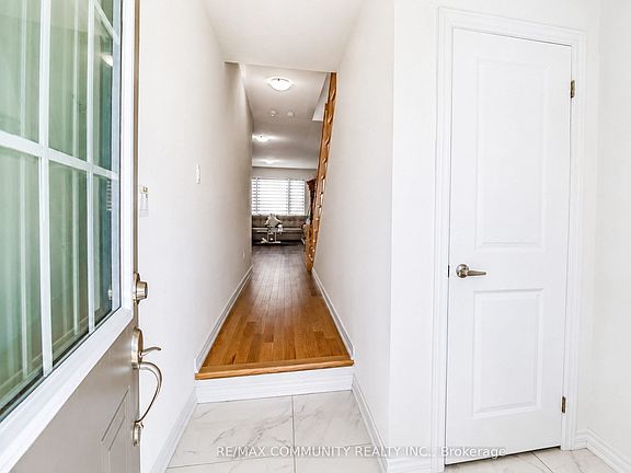 3rd image of 44 Bannister Rd