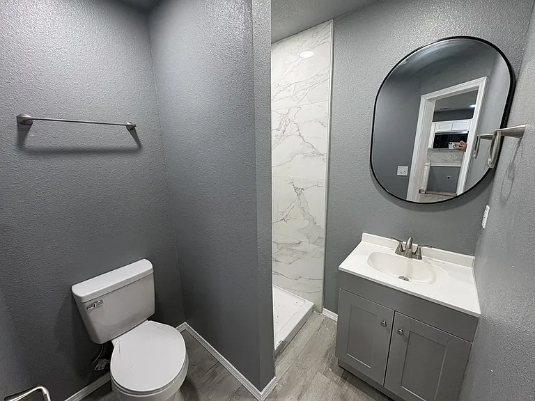 5724 N Frankfort Ave — Photo 8